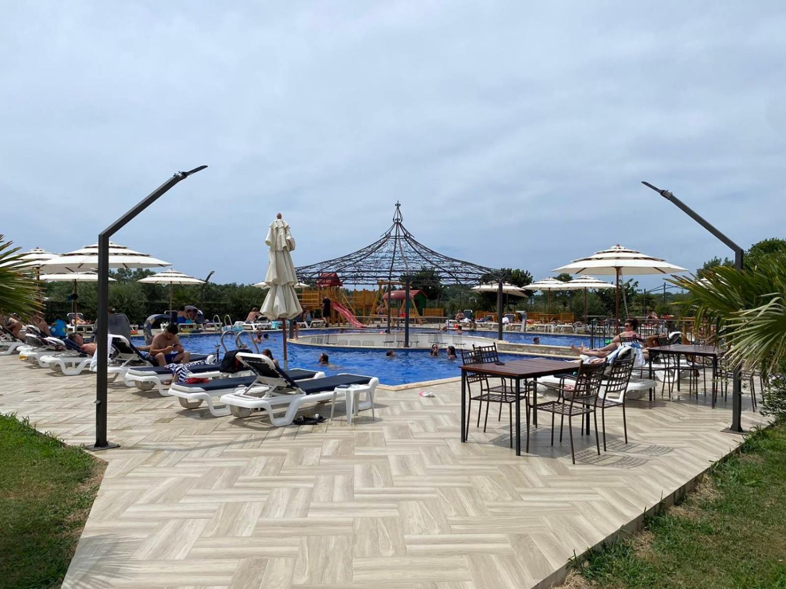 Imperial Family Resort Ulcinj Exterior foto
