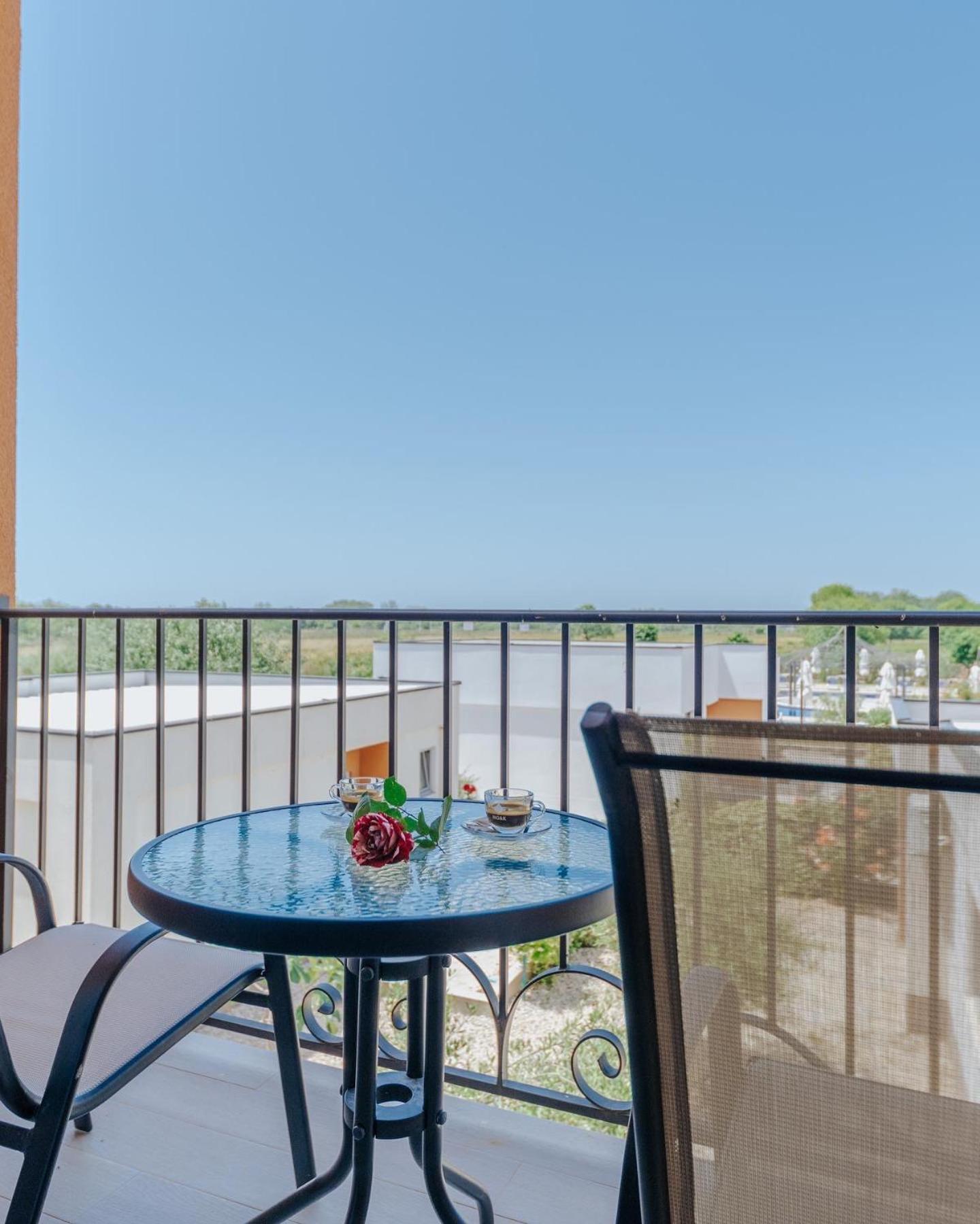 Imperial Family Resort Ulcinj Exterior foto