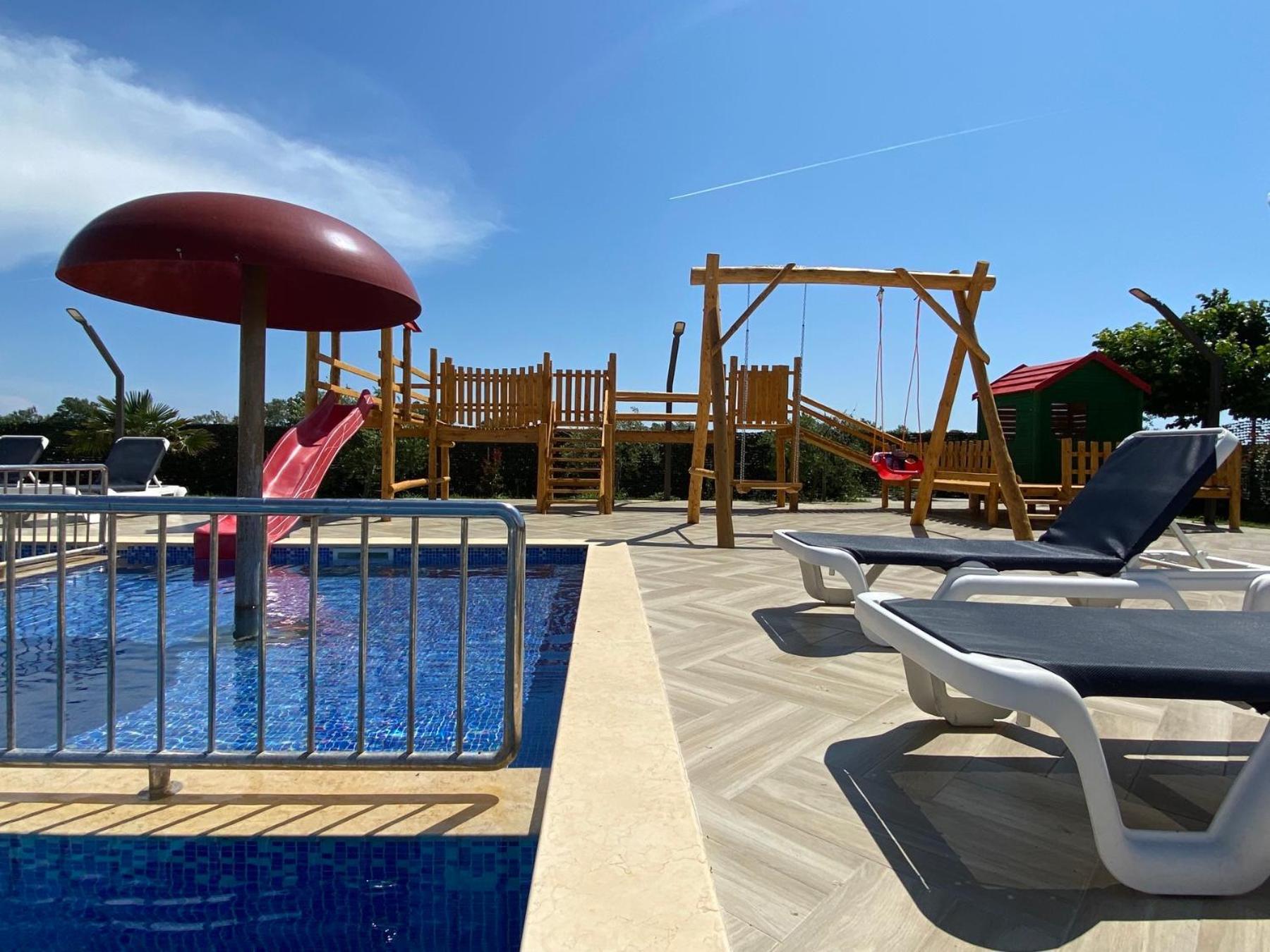 Imperial Family Resort Ulcinj Exterior foto