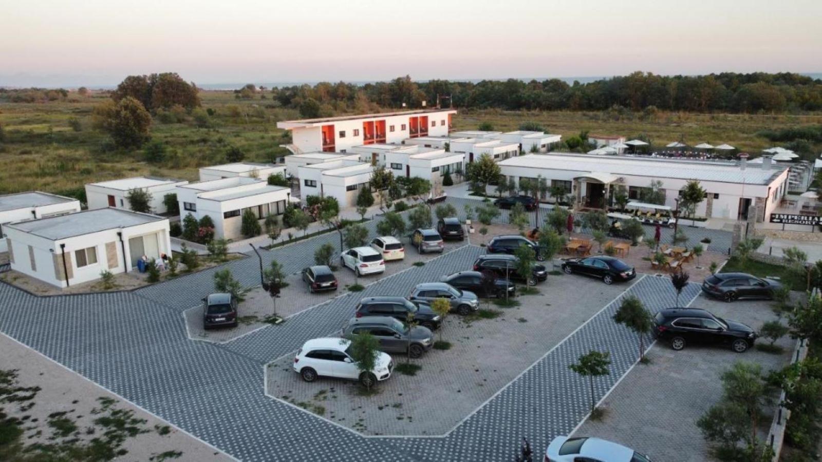 Imperial Family Resort Ulcinj Exterior foto
